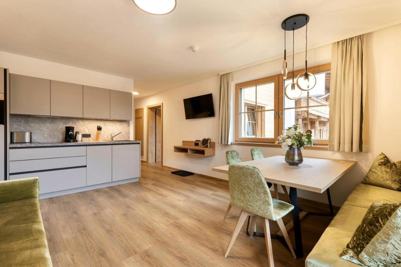 Greidlhof Alpstyle Apartments Fuegen Ngoại thất bức ảnh